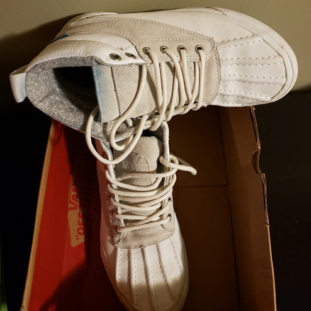 Vans - Picture 6 of 8